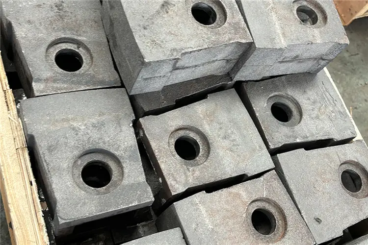 High-Quality Crusher Hammer Heads (6)