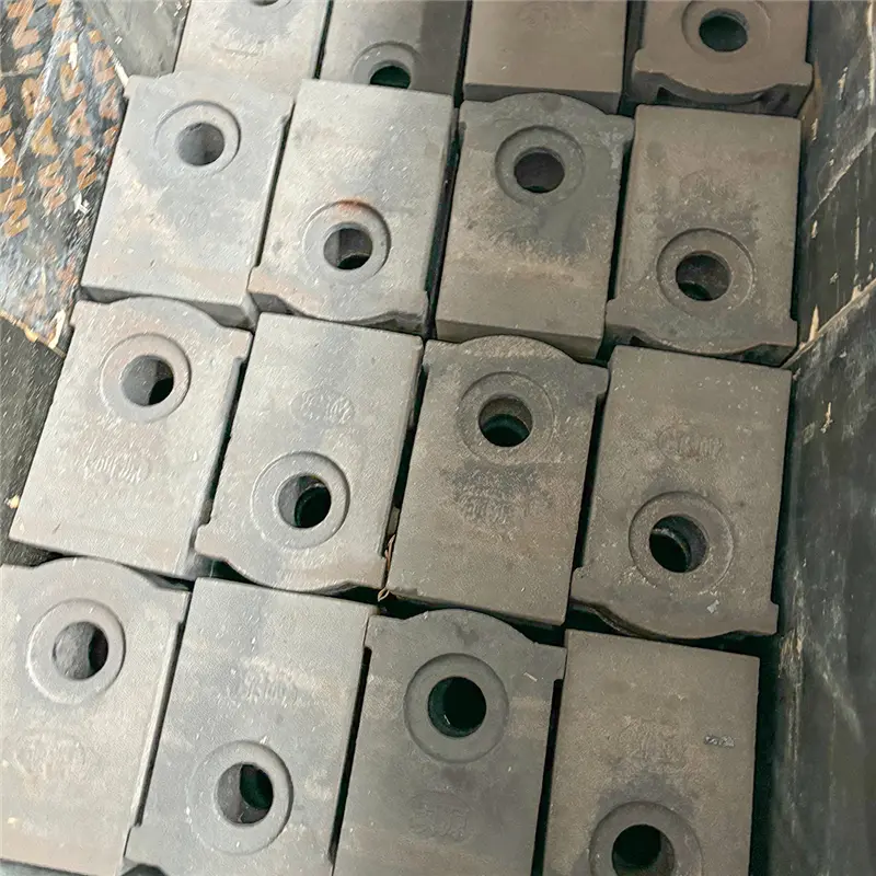 High-Quality Crusher Hammer Heads – Diverse Solutions for Industrial Wear Resistance (2).jpg